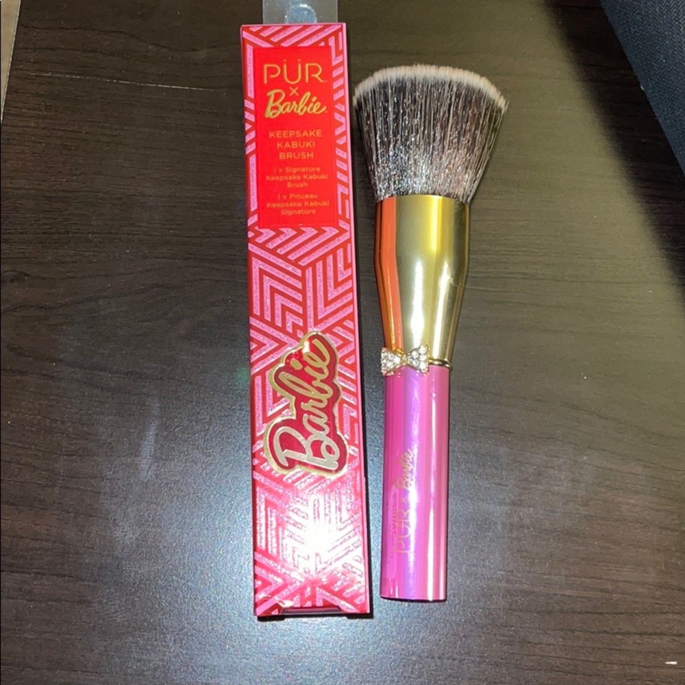 PUR X Barbie Kabuki makeup brush